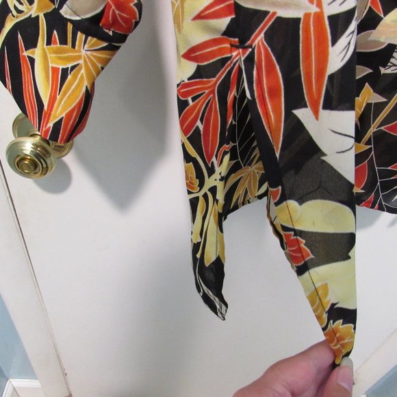 (PRICE IS FIRM!)Coldwater Creek Floral/Leafy, Autumn Vibe Blouse - Picture 5 of 10